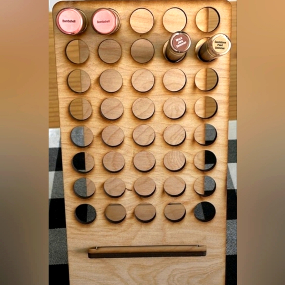 LipSense Display - Picture 2 of 4